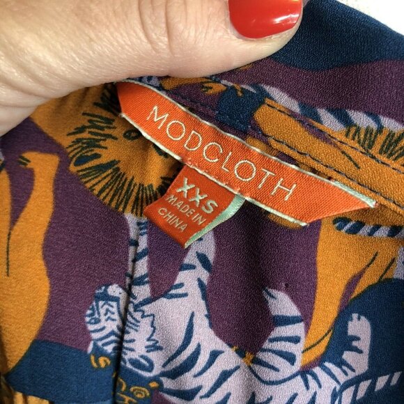 ModCloth XXS Sleeveless Blouse V-Neck Lions Tigers - Picture 7 of 11